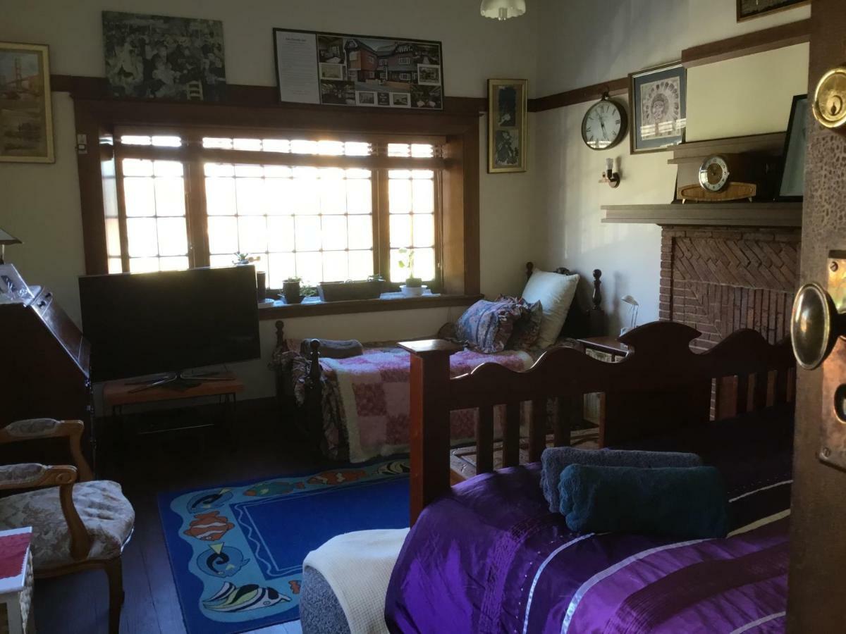 Fireside Inn Guesthouseゴールバーン エクステリア 写真